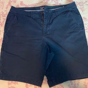Abercrombie & Fitch navy blue short